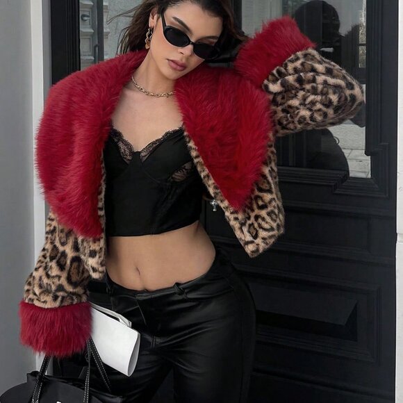 Bold Leopard Print Faux Fur  Coat with Plush red Collar & cuffs  Women's - Picture 8 of 8